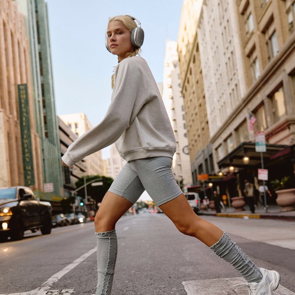 Free People movement for the win sweatshirt sweater oatmeal cream Heather - Picture 3 of 5